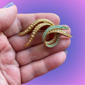 Vintage ART Arthur Pepper goldtone swirl brooch faux seed pearl turquoise MCM